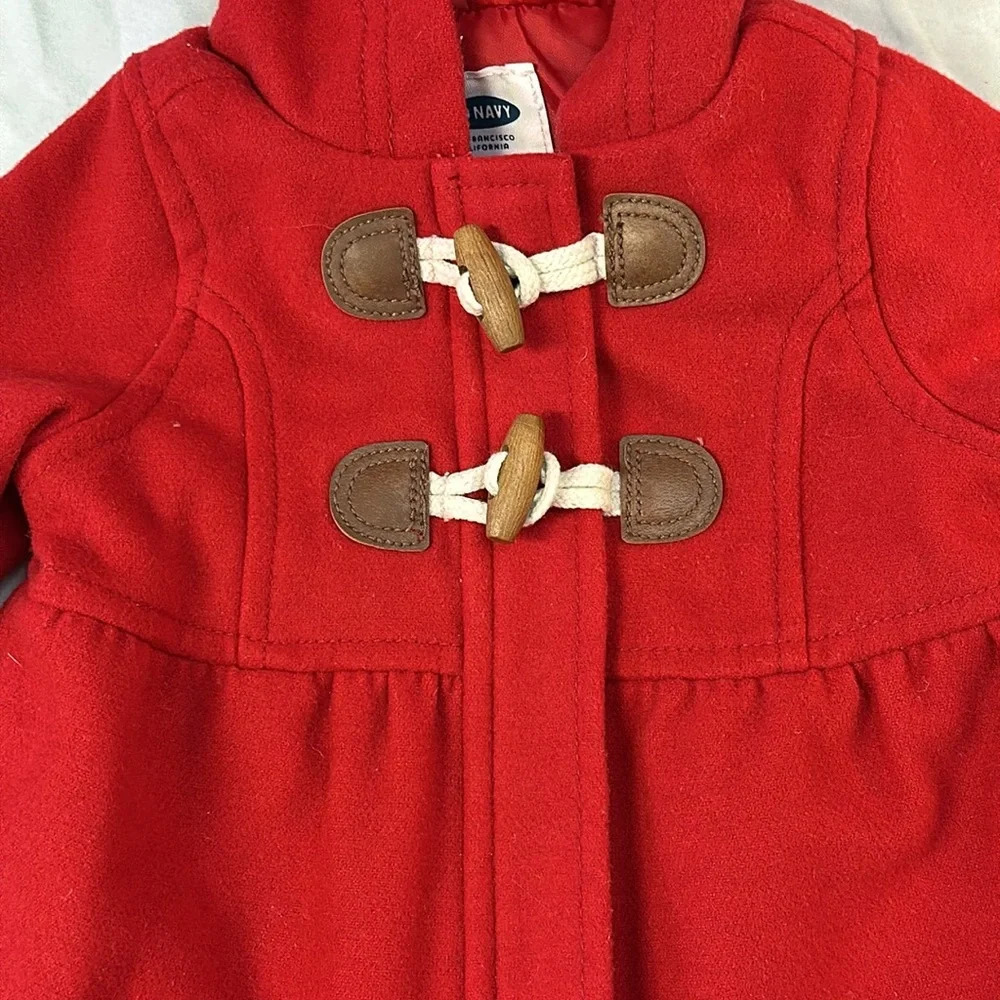 ⭐️ Old Navy - NWOT - red winter pea coat. Size 0-3 months - Picture 2 of 6